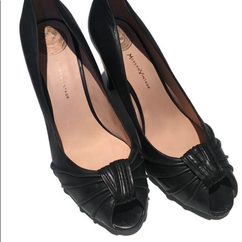 Modern Vintage open toe high heel in black